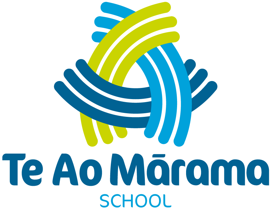 Te Ao Mārama School Logo